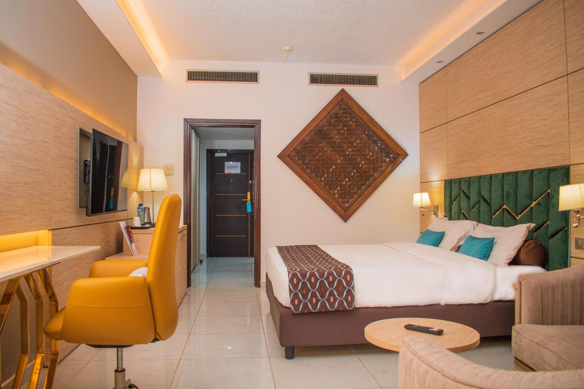 Hôtel Sarakawa Lomé Extérieur photo