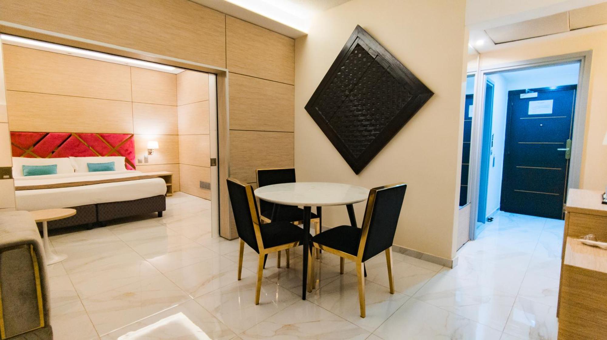 Hôtel Sarakawa Lomé Extérieur photo