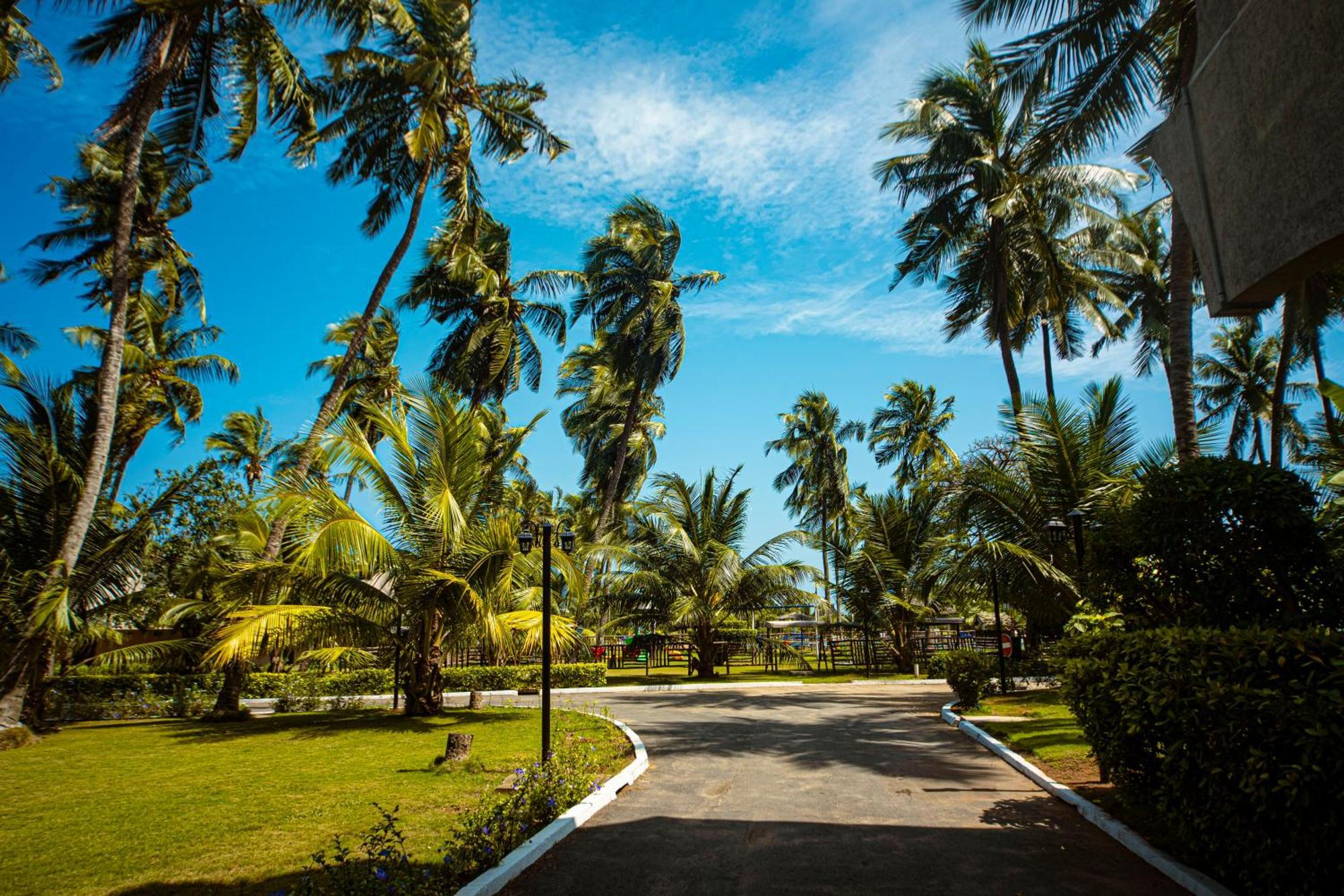 Hôtel Sarakawa Lomé Extérieur photo