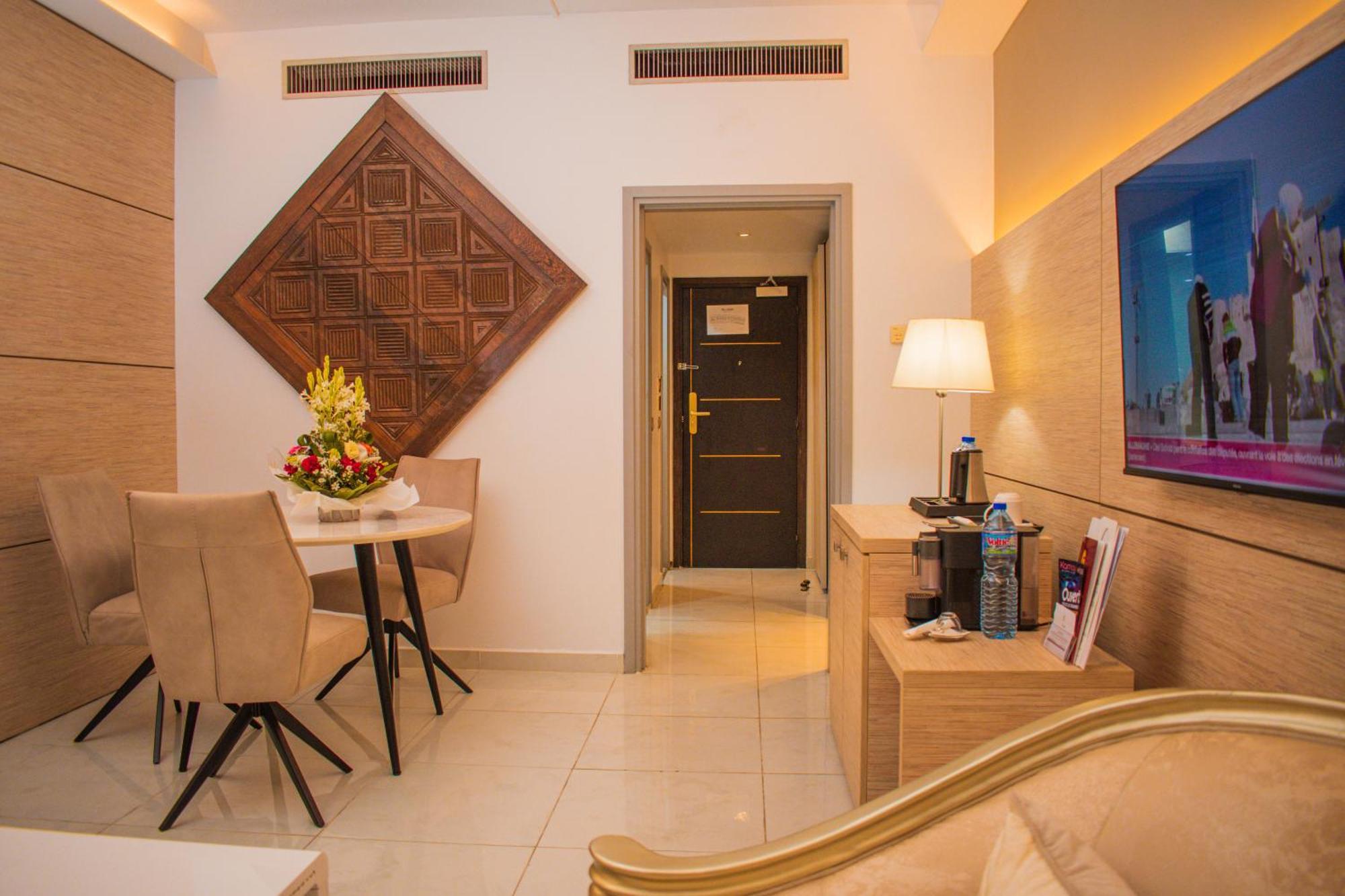 Hôtel Sarakawa Lomé Extérieur photo