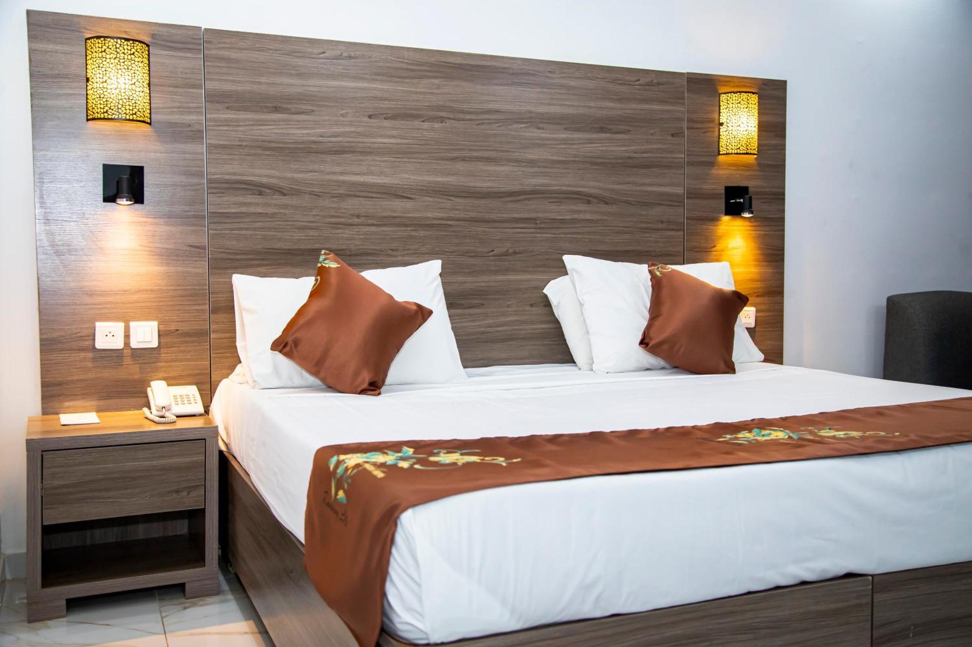 Hôtel Sarakawa Lomé Extérieur photo