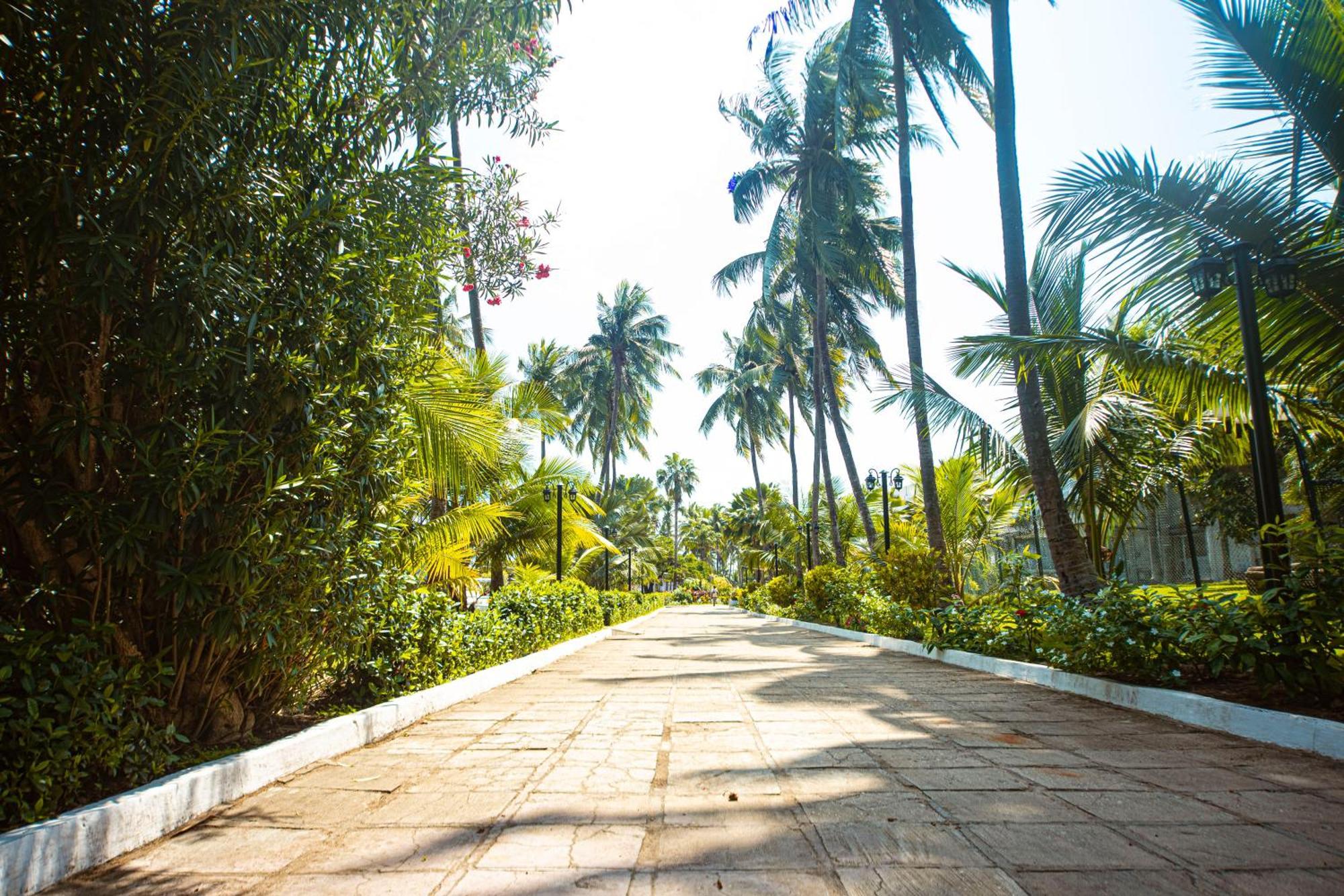 Hôtel Sarakawa Lomé Extérieur photo