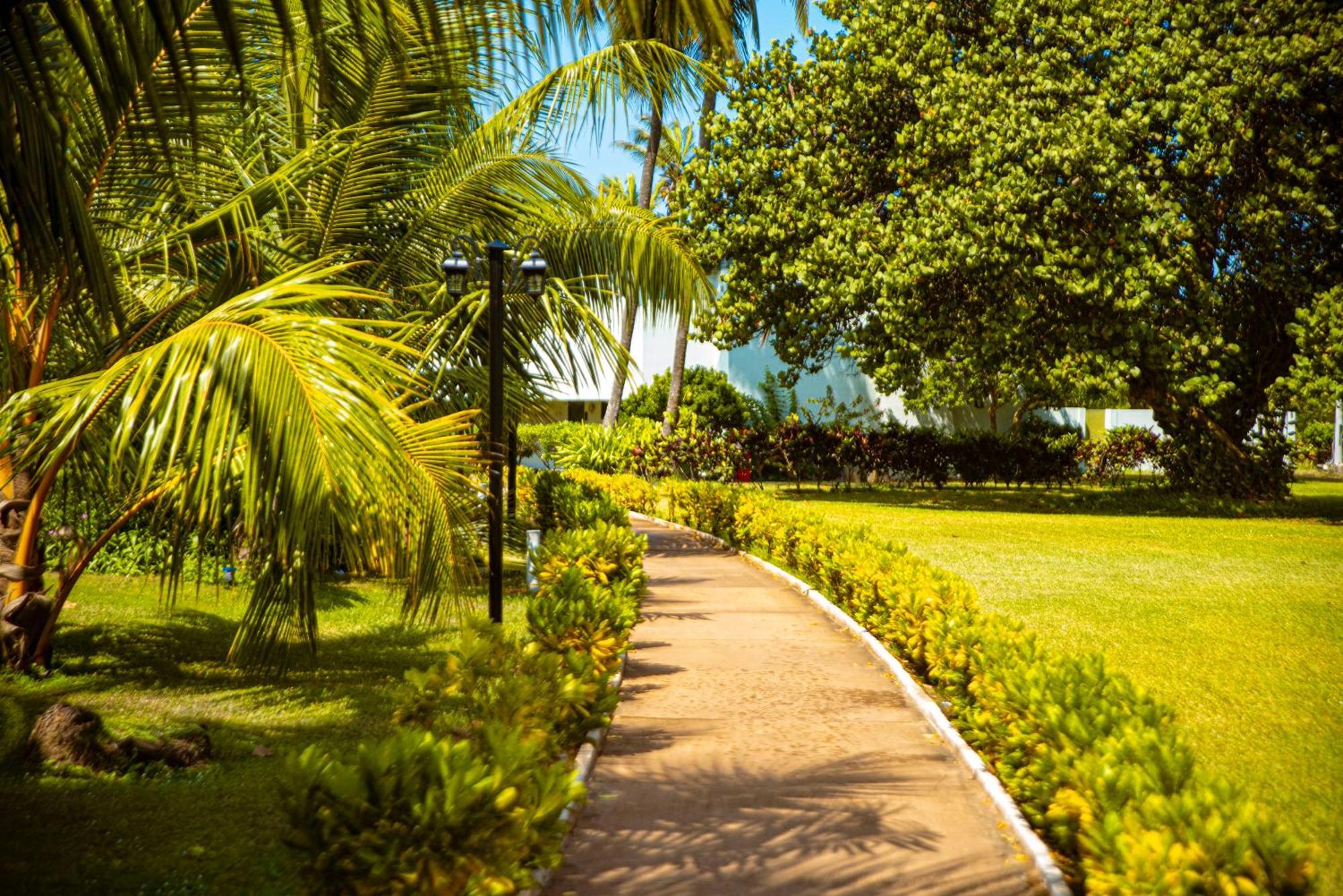 Hôtel Sarakawa Lomé Extérieur photo