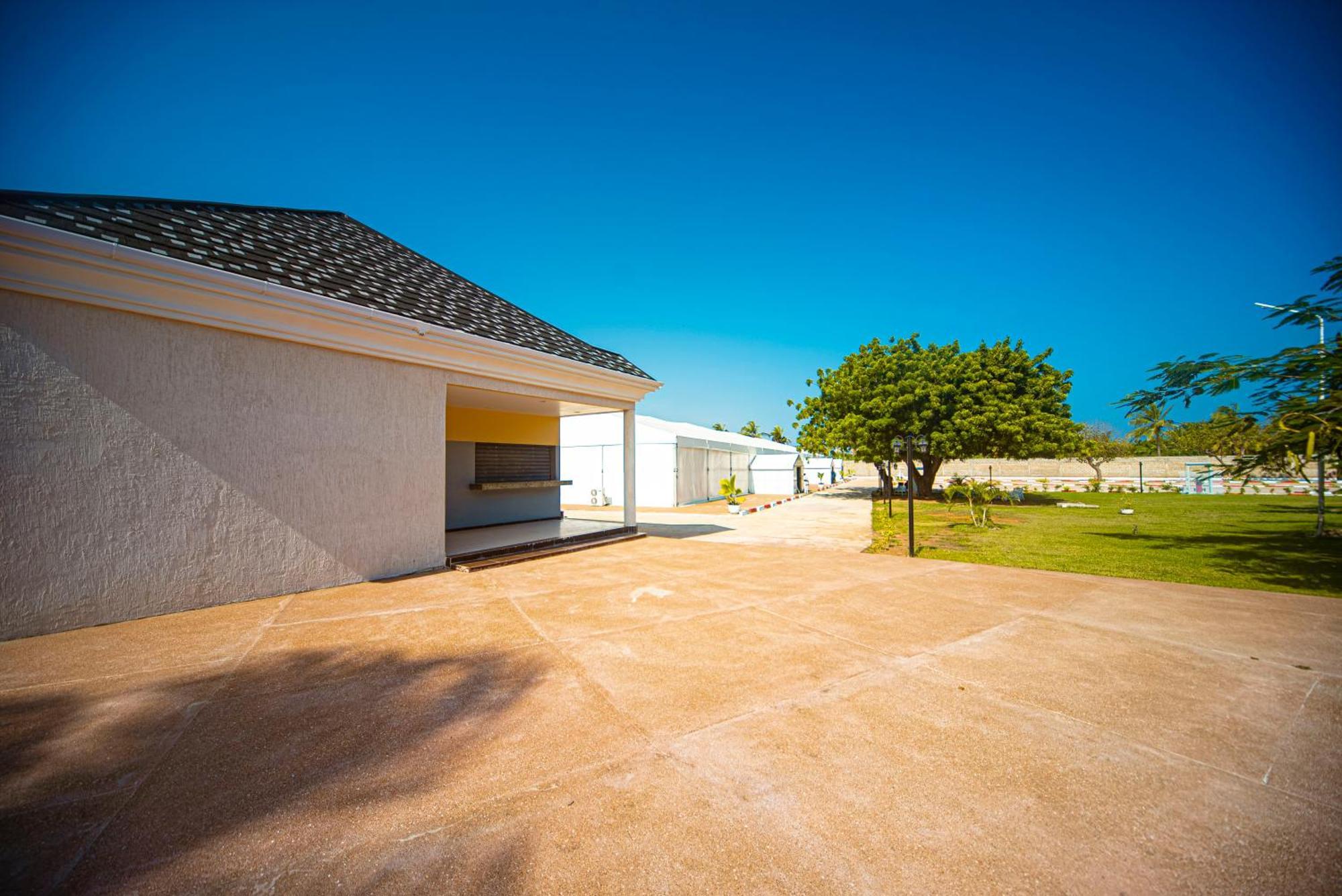 Hôtel Sarakawa Lomé Extérieur photo
